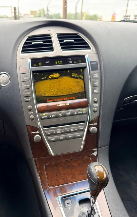 2010 Lexus ES 5th Gen - Image 17 of 18
