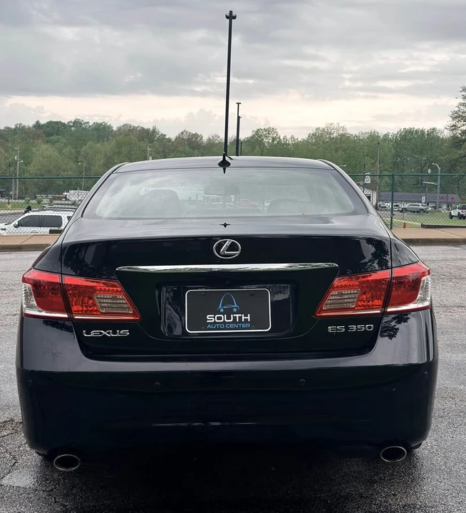 2010 Lexus ES 5th Gen - Image 3 of 18