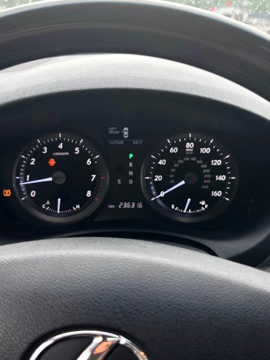 2010 Lexus ES 5th Gen - Image 15 of 18