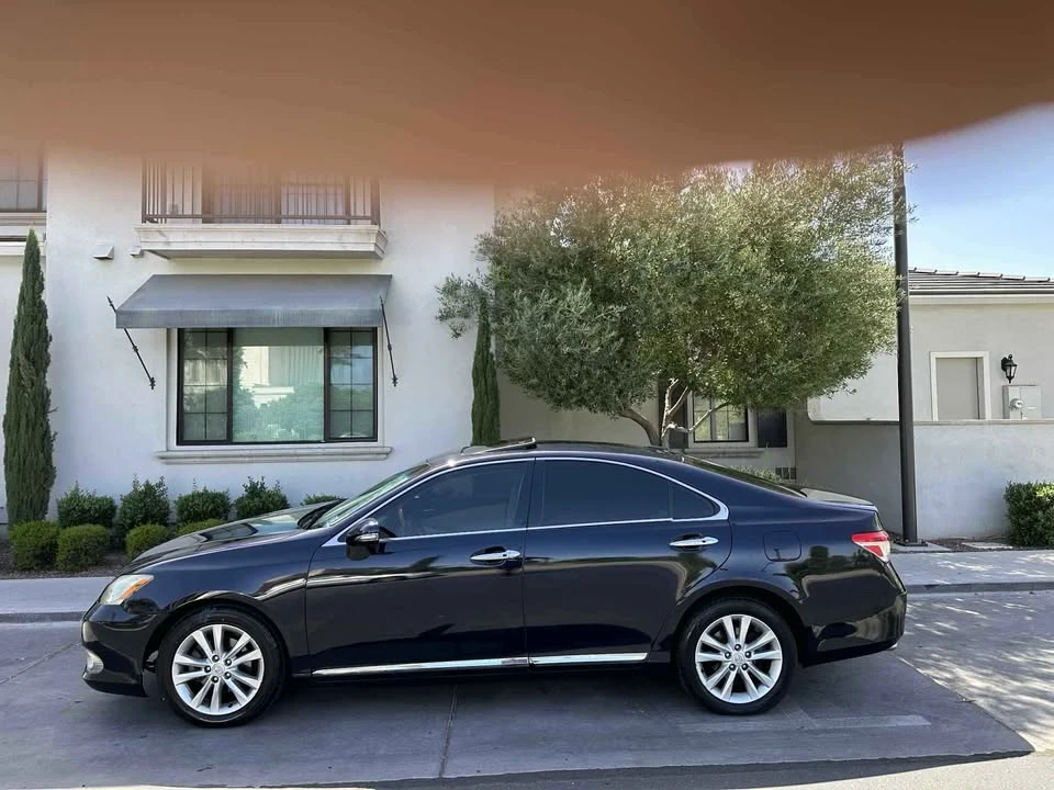 2010 Lexus ES 5th Gen - Image 10 of 12
