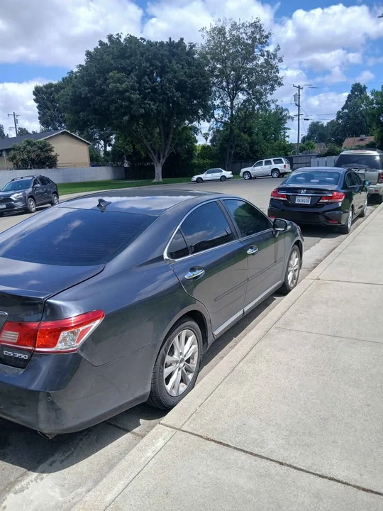 2010 Lexus ES 5th Gen - Image 4 of 5