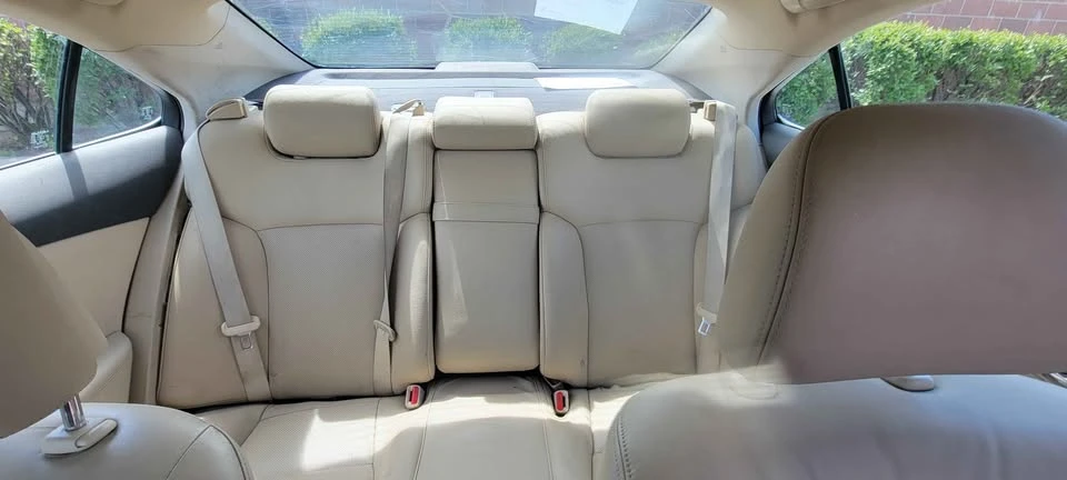 2010 Lexus ES 5th Gen - Image 9 of 9