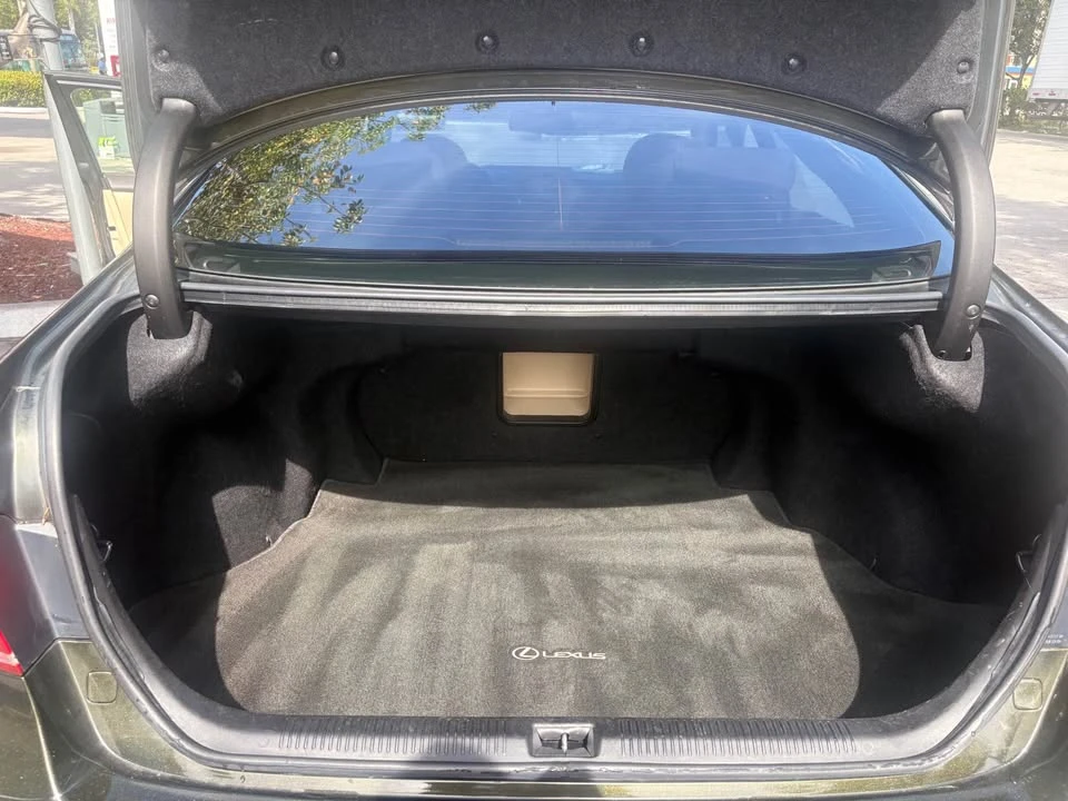 2010 Lexus ES 5th Gen - Image 13 of 14