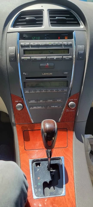 2010 Lexus ES 5th Gen - Image 7 of 9