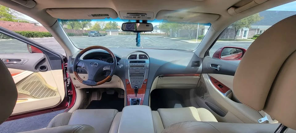 2010 Lexus ES 5th Gen - Image 8 of 9