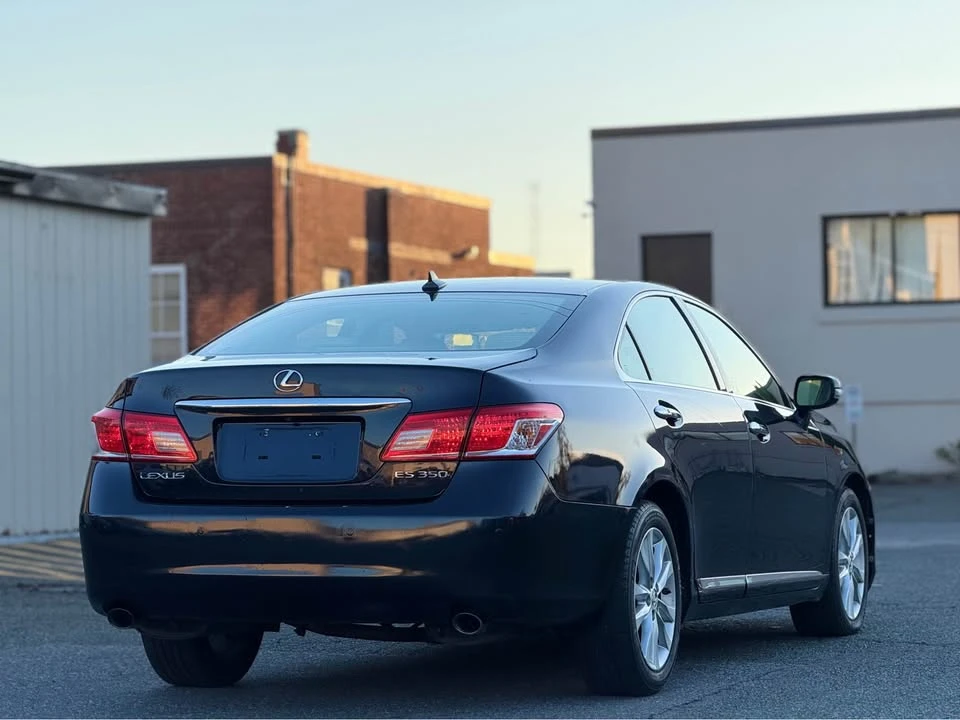 2010 Lexus ES 5th Gen - Image 6 of 20
