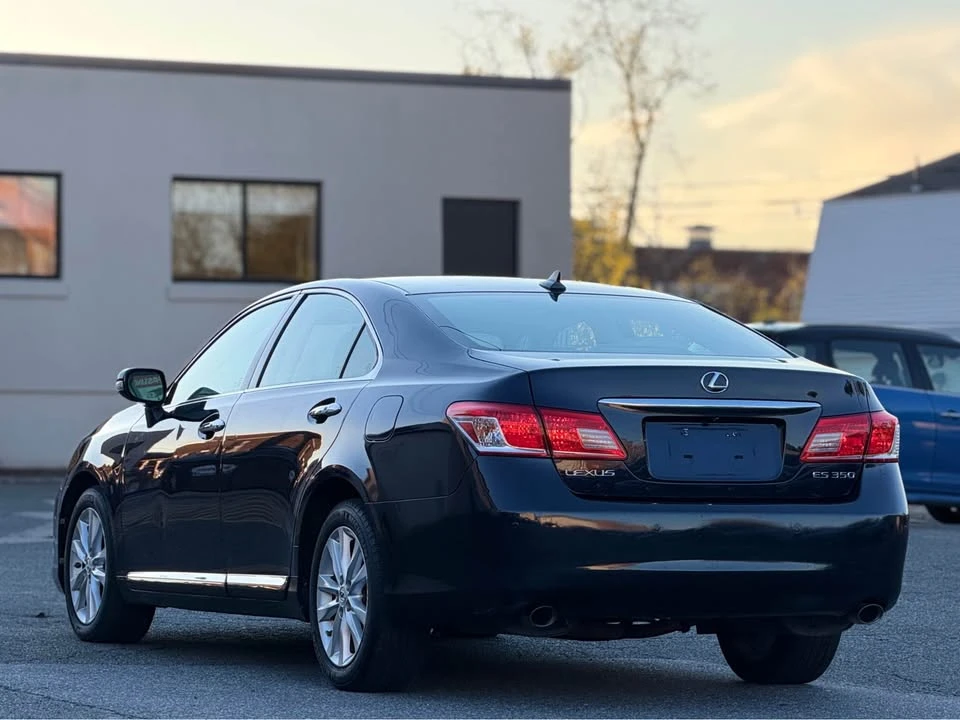 2010 Lexus ES 5th Gen - Image 7 of 20