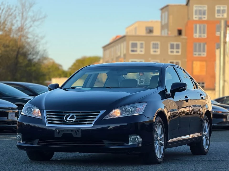 2010 Lexus ES 5th Gen - Image 2 of 20