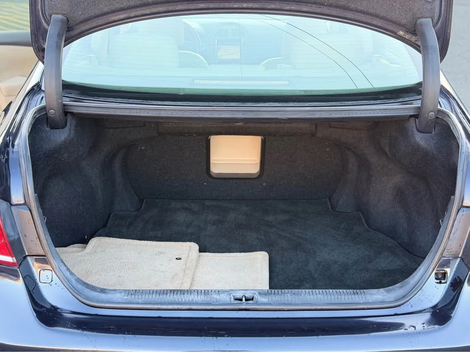 2010 Lexus ES 5th Gen - Image 9 of 20