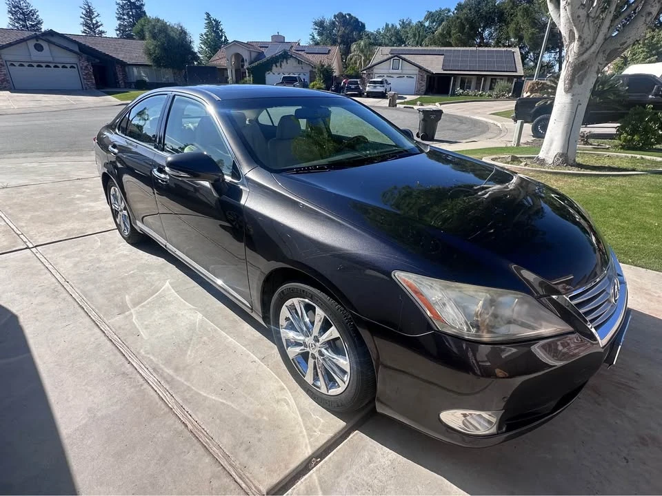 2010 Lexus ES 5th Gen - Image 5 of 7