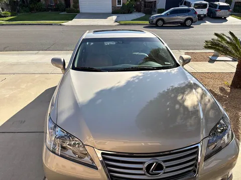 2010 Lexus ES 350 Luxury Sedan