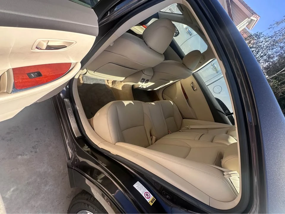 2010 Lexus ES 5th Gen - Image 3 of 7
