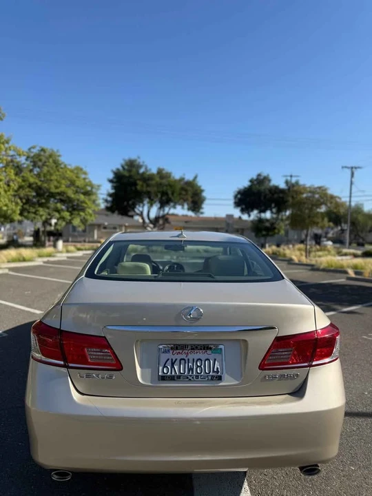 2010 Lexus ES 5th Gen - Image 7 of 16