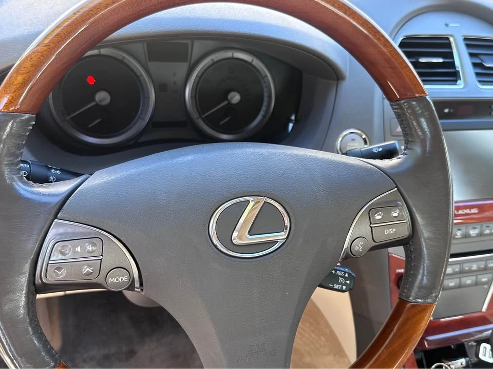 2010 Lexus ES 5th Gen - Image 4 of 7