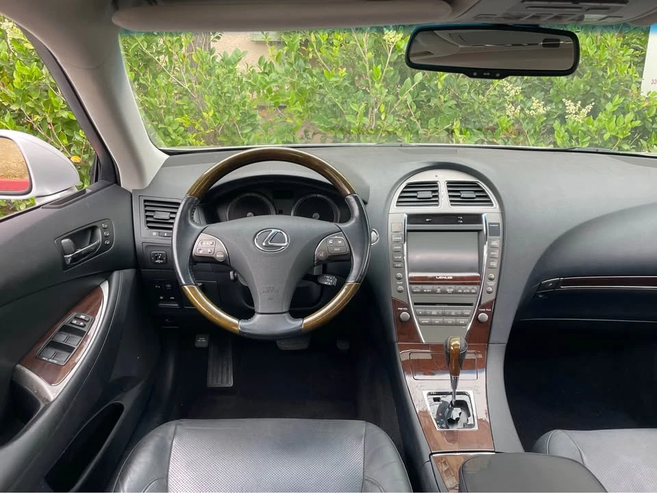 2010 Lexus ES 5th Gen - Image 6 of 14