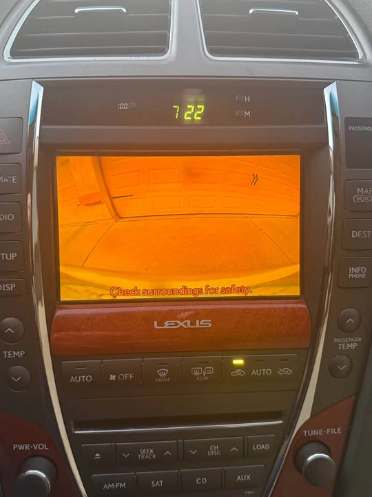 2010 Lexus ES 5th Gen - Image 10 of 10