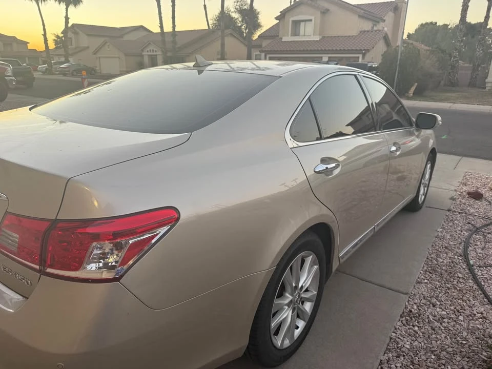 2010 Lexus ES 5th Gen - Image 3 of 10
