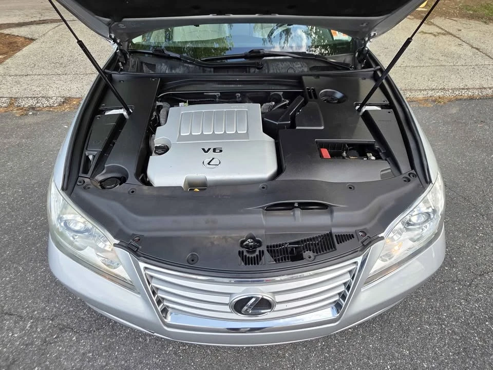 2010 Lexus ES 5th Gen - Image 7 of 16