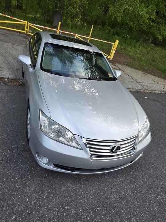 2010 Lexus ES 5th Gen - Image 6 of 16