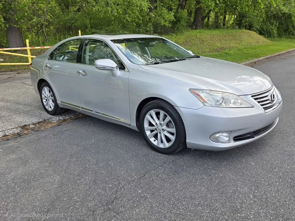 2010 Lexus ES 5th Gen - Image 3 of 16