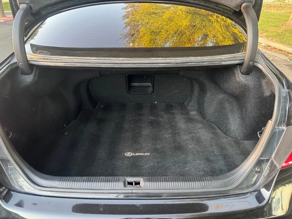 2010 Lexus ES 5th Gen - Image 10 of 11