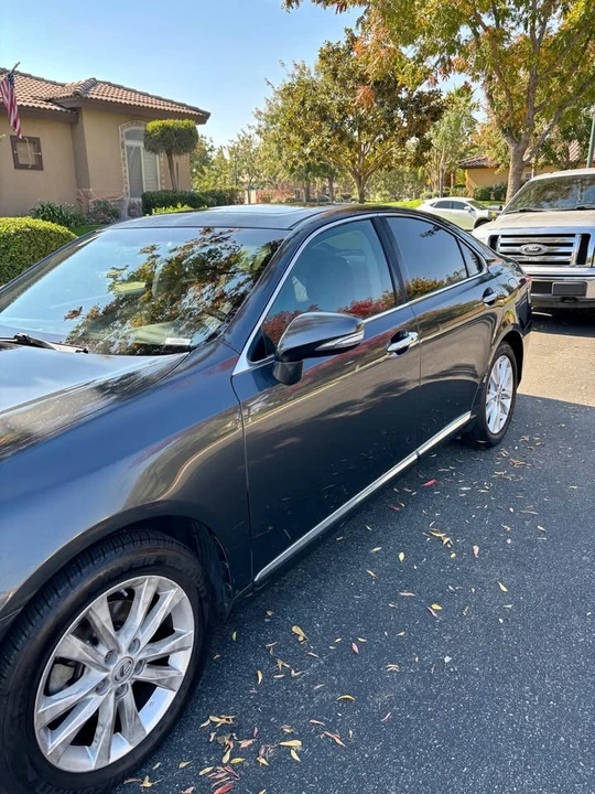 2010 Lexus ES 5th Gen - Image 3 of 20