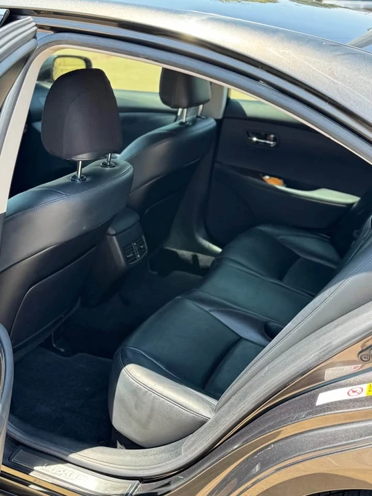 2010 Lexus ES 5th Gen - Image 10 of 14