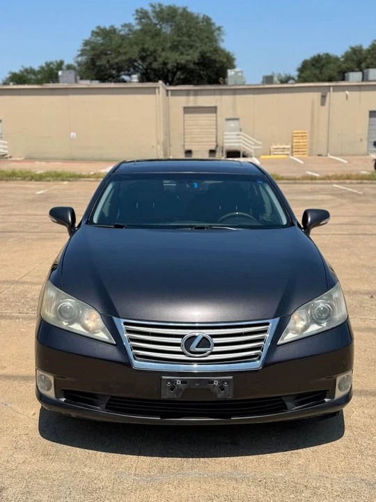 2010 Lexus ES 5th Gen - Image 3 of 14