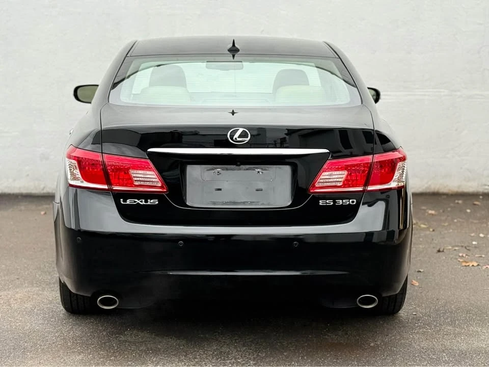 2010 Lexus ES 4th Gen - Image 5 of 18