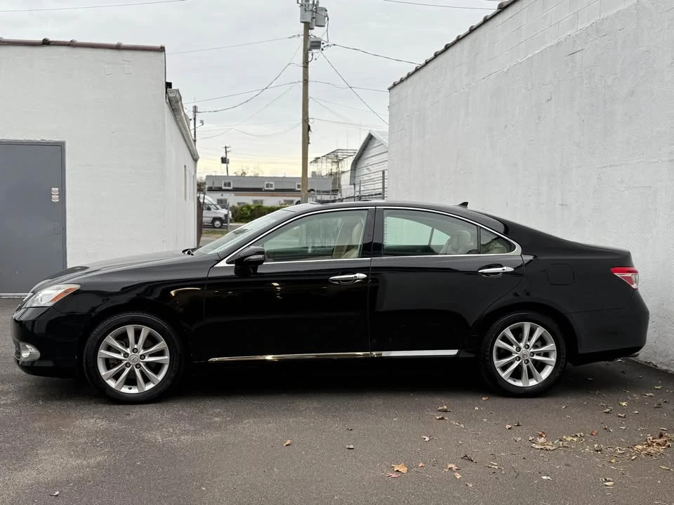 2010 Lexus ES 4th Gen - Image 6 of 18