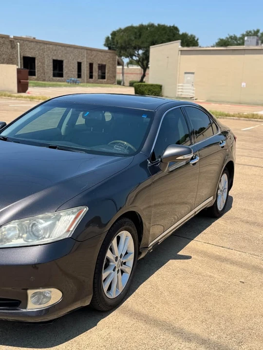 2010 Lexus ES 5th Gen - Image 2 of 14