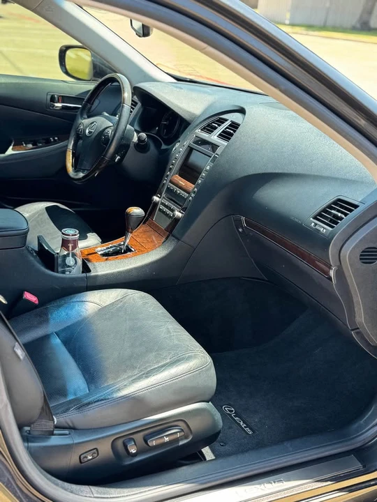 2010 Lexus ES 5th Gen - Image 7 of 14