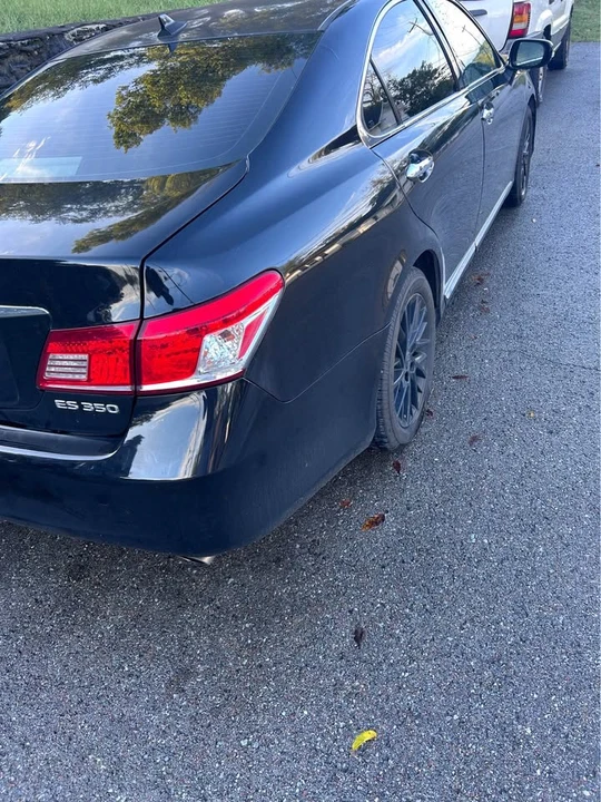 2010 Lexus ES 4th Gen - Image 5 of 6
