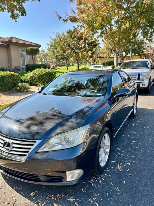 2010 Lexus ES 5th Gen - Image 2 of 20
