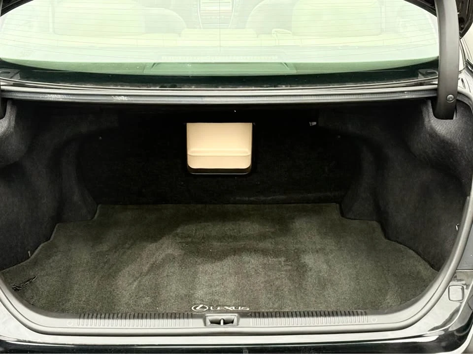 2010 Lexus ES 4th Gen - Image 16 of 18