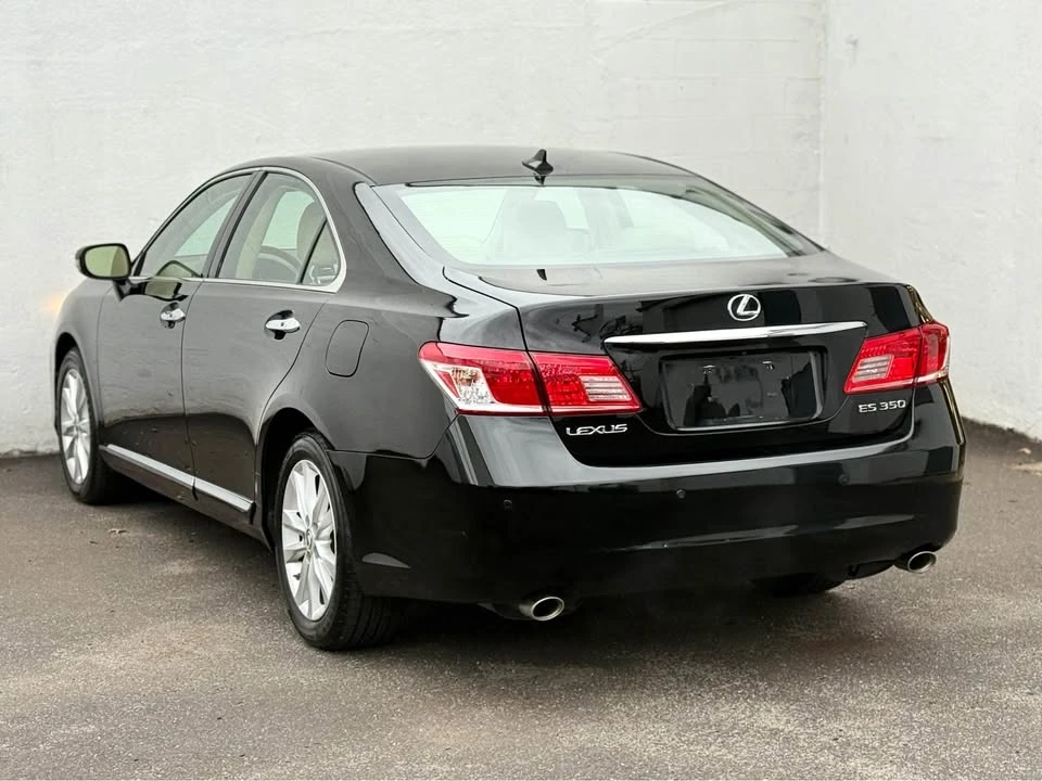 2010 Lexus ES 4th Gen - Image 11 of 18