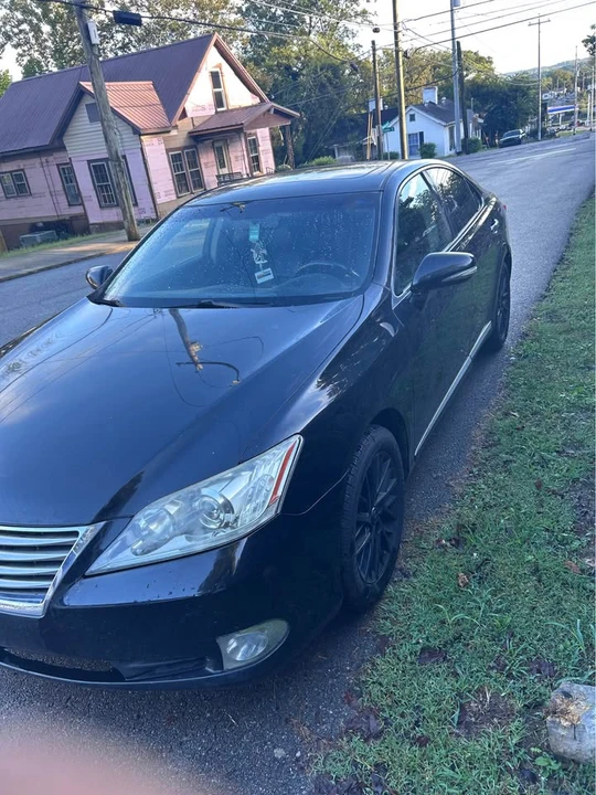 2010 Lexus ES 4th Gen - Image 2 of 6