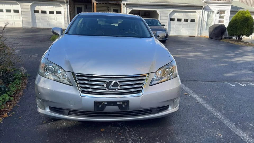 2010 Lexus ES 5th Gen - Image 10 of 10