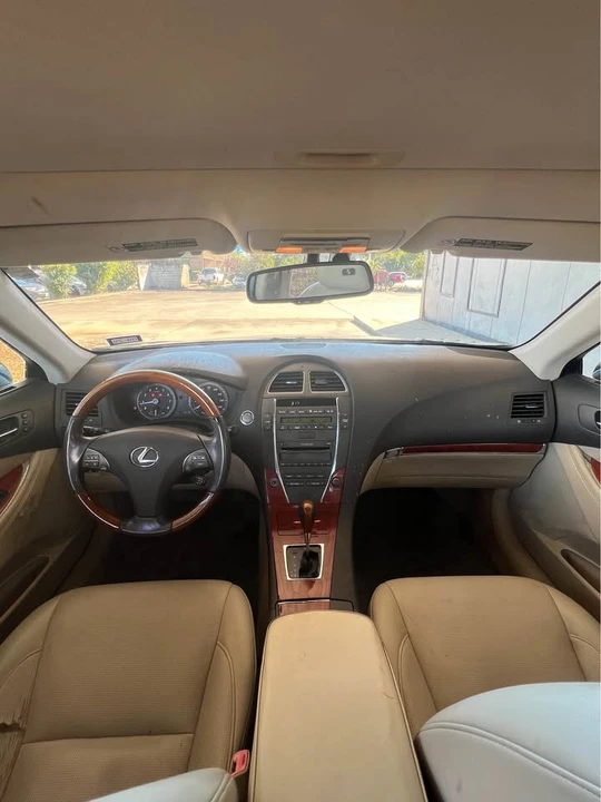 2010 Lexus ES 5th Gen - Image 13 of 16