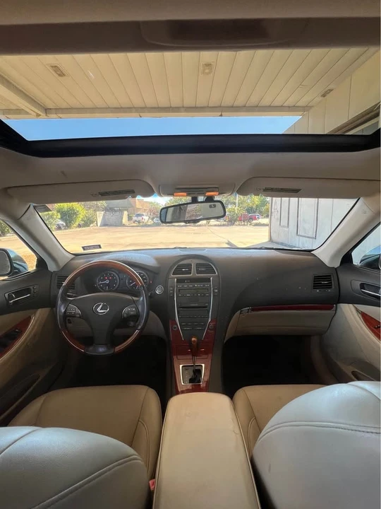 2010 Lexus ES 5th Gen - Image 14 of 16