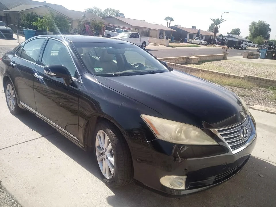 2010 Lexus ES 5th Gen - Image 2 of 5