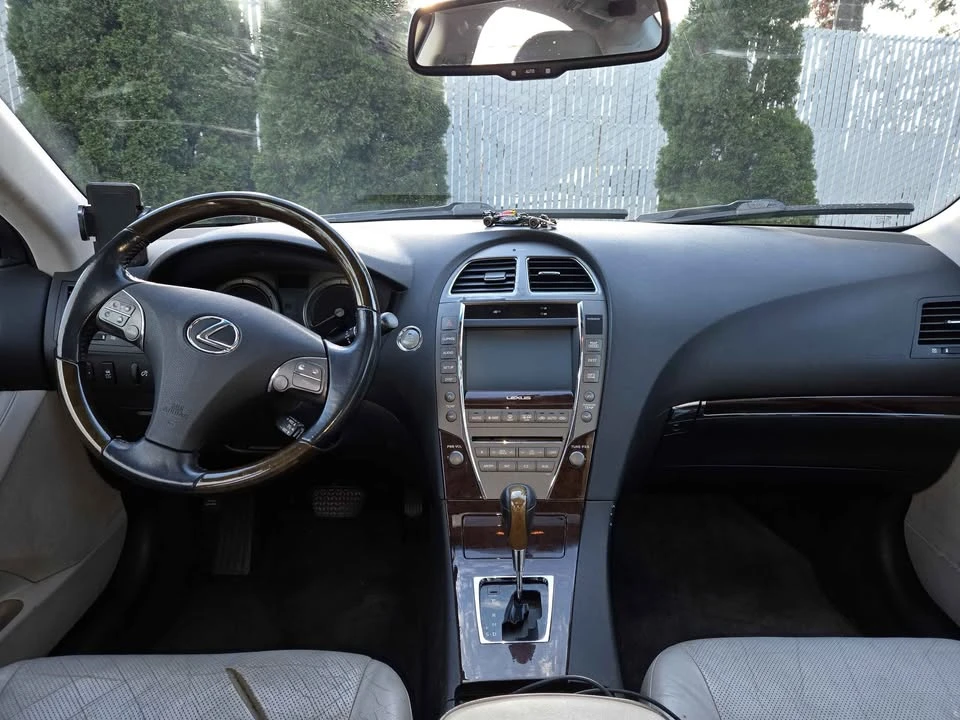 2010 Lexus ES 5th Gen - Image 7 of 7