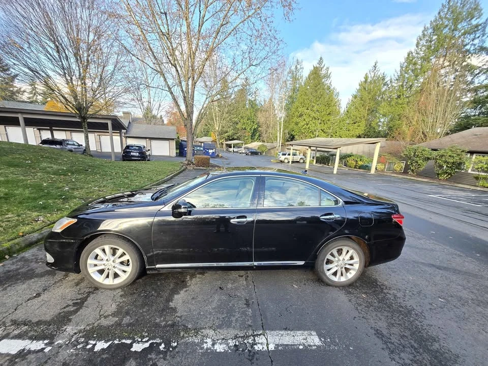 2010 Lexus ES 5th Gen - Image 4 of 7