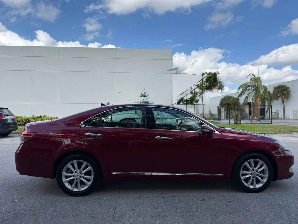 2010 Lexus ES 5th Gen - Image 14 of 16