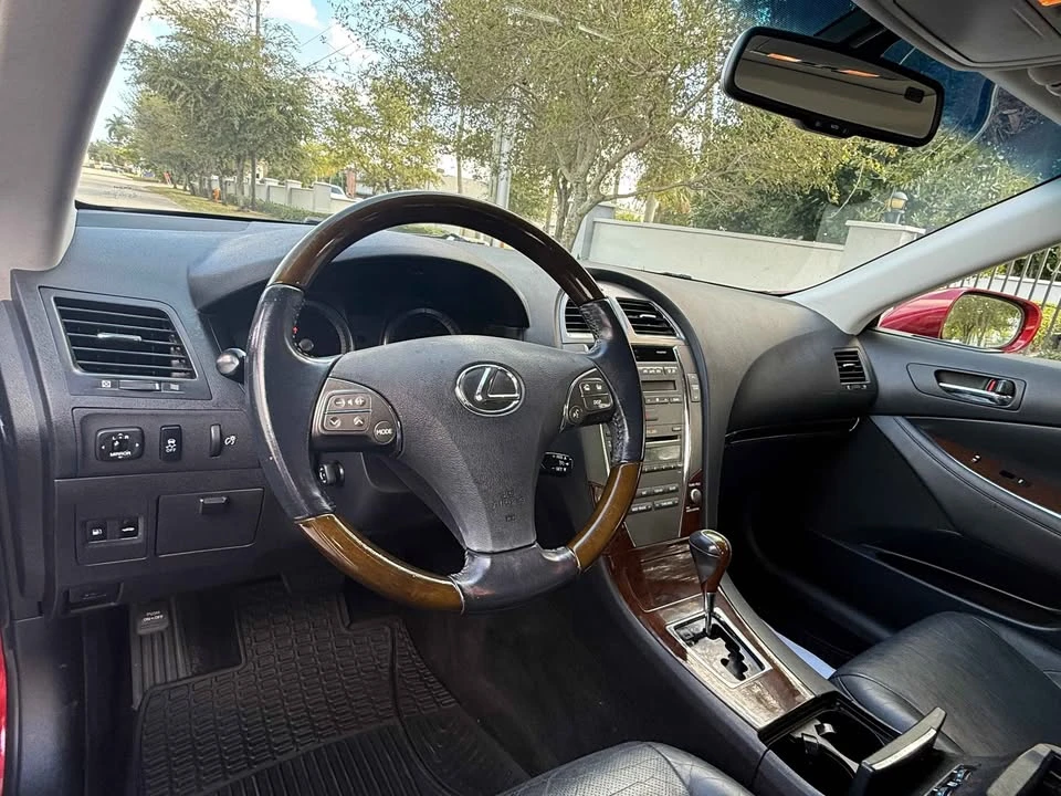 2010 Lexus ES 5th Gen - Image 8 of 16