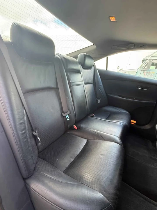 2010 Lexus ES 5th Gen - Image 10 of 16