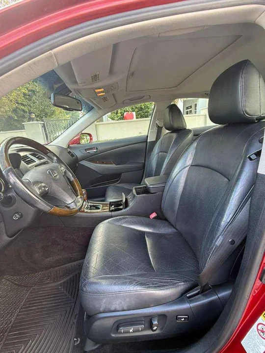 2010 Lexus ES 5th Gen - Image 12 of 16