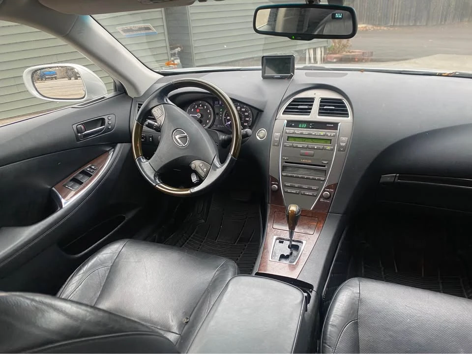 2010 Lexus ES 5th Gen - Image 7 of 7