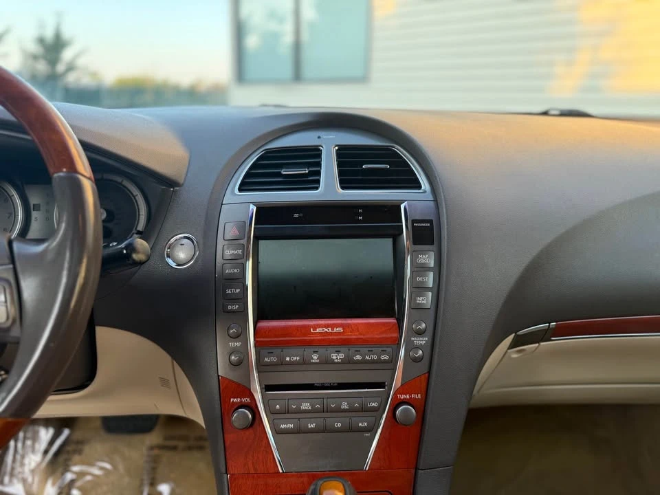 2010 Lexus ES 5th Gen - Image 12 of 14