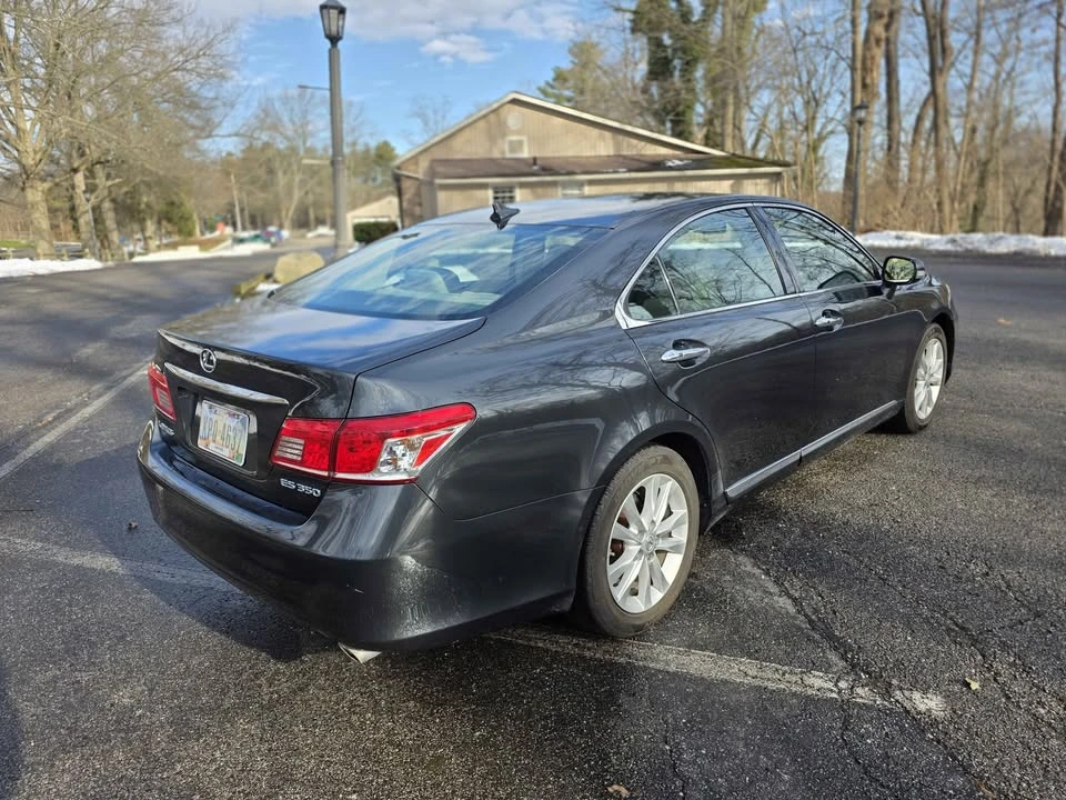 2010 Lexus ES 5th Gen - Image 3 of 8